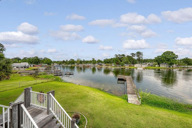 2039 Lake Marion Shores Road, Summerton, SC 29148