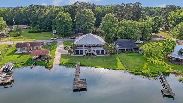 2039 Lake Marion Shores Road, Summerton, SC 29148