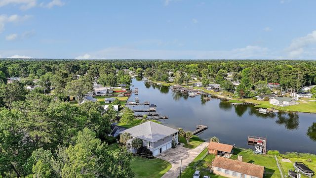 2039 Lake Marion Shores Road, Summerton, SC 29148