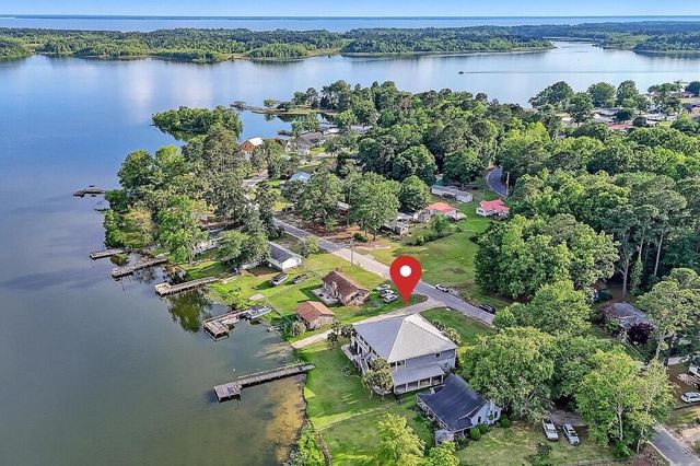 2039 Lake Marion Shores Road, Summerton, SC 29148