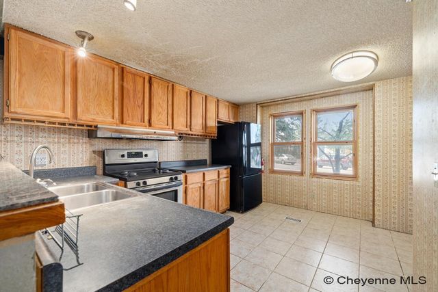 2407 STEVE AVE, Cheyenne, WY 82007