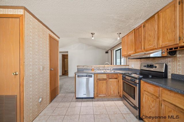 2407 STEVE AVE, Cheyenne, WY 82007