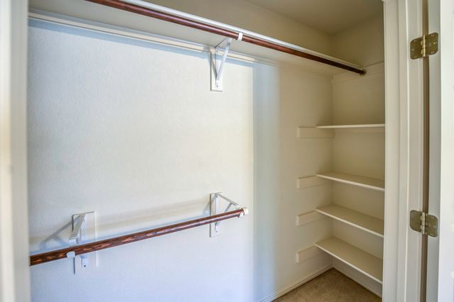320 Shane Lane, Burleson, TX 76028