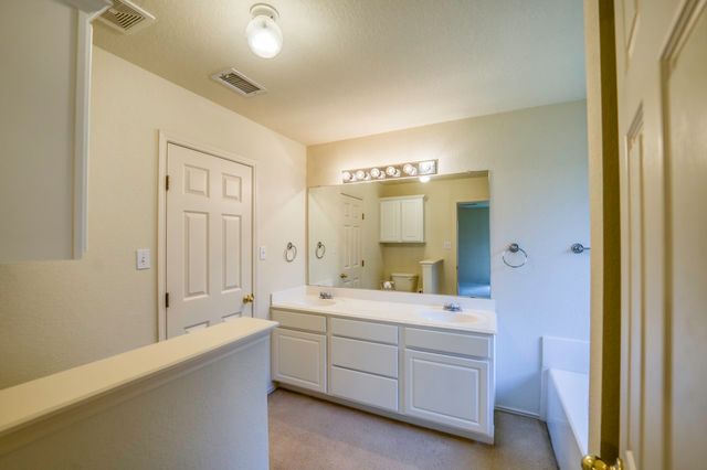 320 Shane Lane, Burleson, TX 76028