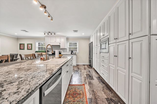 763 OAKWOOD DR, Roanoke, VA 24015