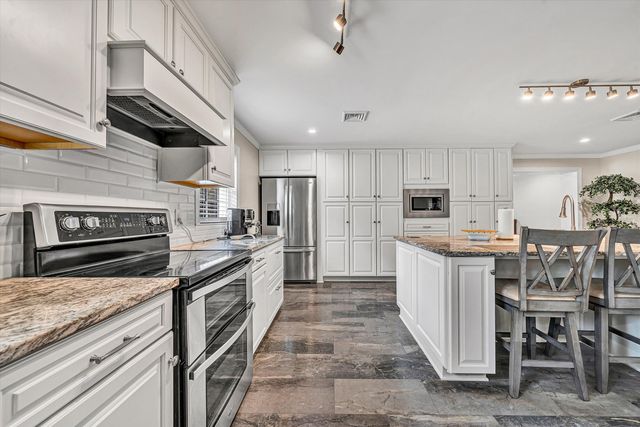 763 OAKWOOD DR, Roanoke, VA 24015