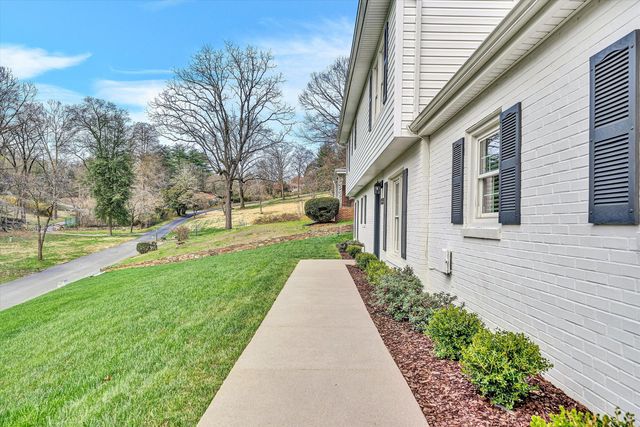 763 OAKWOOD DR, Roanoke, VA 24015