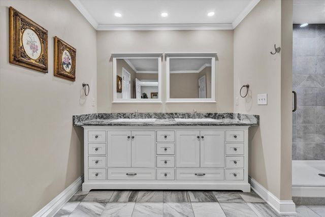 763 OAKWOOD DR, Roanoke, VA 24015