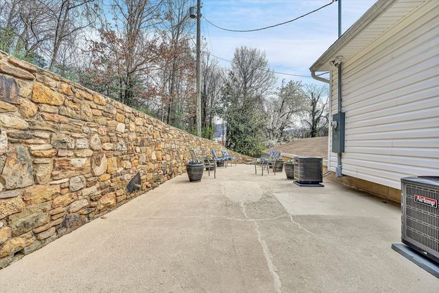 763 OAKWOOD DR, Roanoke, VA 24015