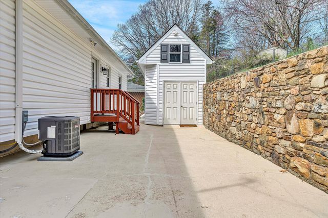 763 OAKWOOD DR, Roanoke, VA 24015