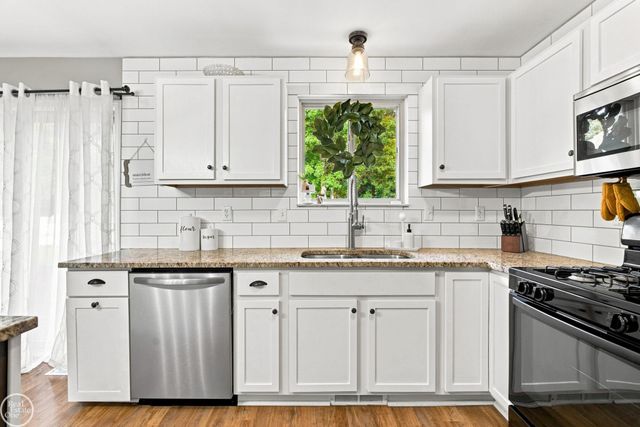 1006 Broad Ax Lane, Kimball, MI 48074
