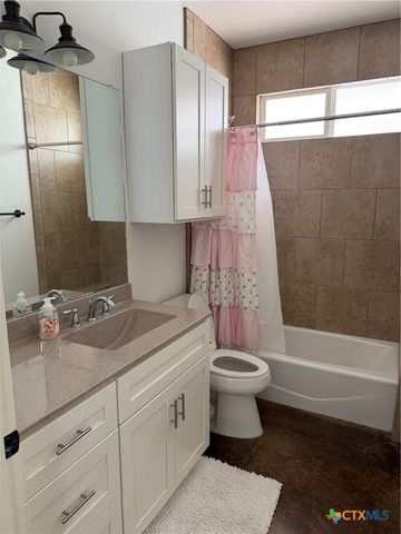 1366 Hanz Drive, New Braunfels, TX 78130