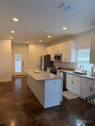 1366 Hanz Drive, New Braunfels, TX 78130