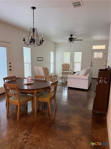 1366 Hanz Drive, New Braunfels, TX 78130