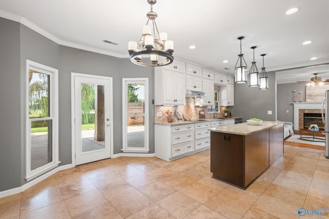 11010 Charring Court SW, Huntsville, AL 35803