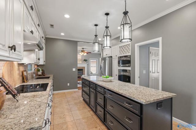11010 Charring Court SW, Huntsville, AL 35803
