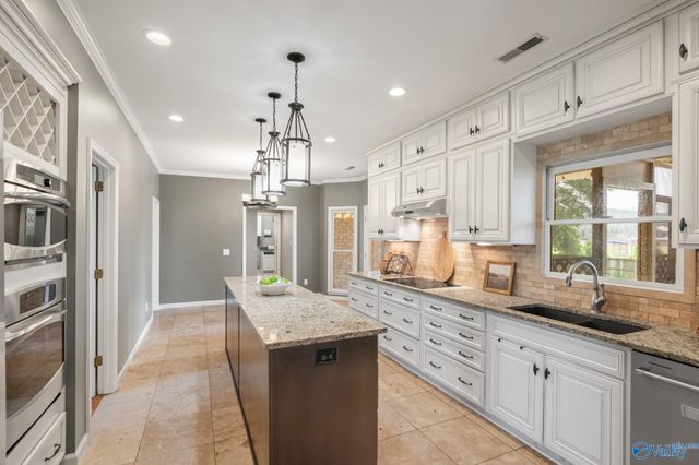 11010 Charring Court SW, Huntsville, AL 35803