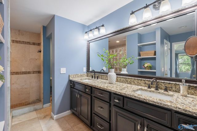 11010 Charring Court SW, Huntsville, AL 35803