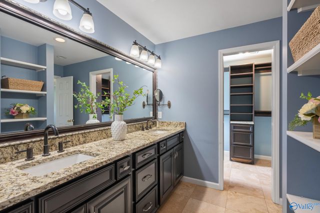 11010 Charring Court SW, Huntsville, AL 35803
