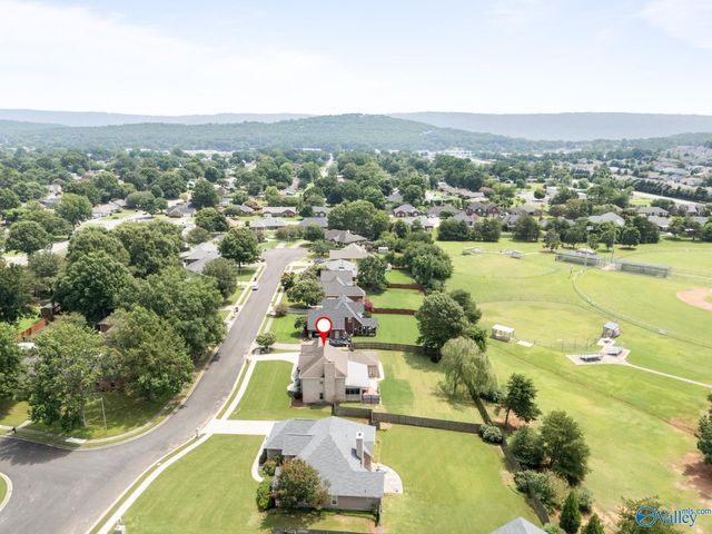 11010 Charring Court SW, Huntsville, AL 35803