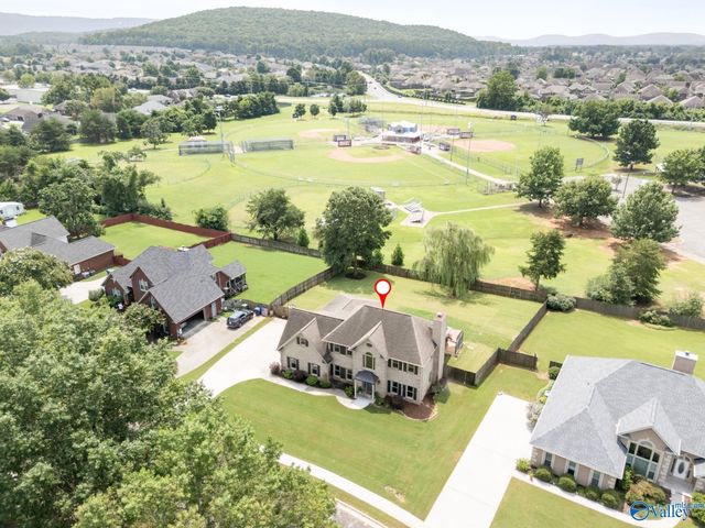 11010 Charring Court SW, Huntsville, AL 35803