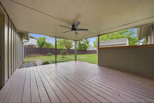 1007 W D Street, Jenks, OK 74037