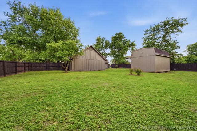 1007 W D Street, Jenks, OK 74037