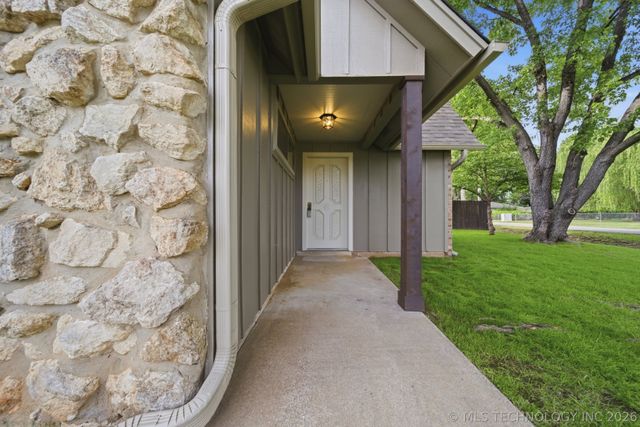 1007 W D Street, Jenks, OK 74037