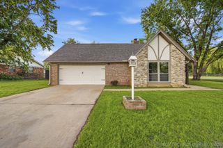 1007 W D Street, Jenks, OK 74037