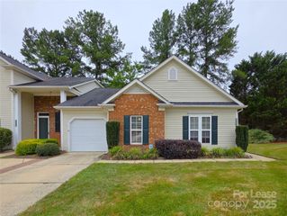 8844 Treyburn Drive, Charlotte, NC 28216