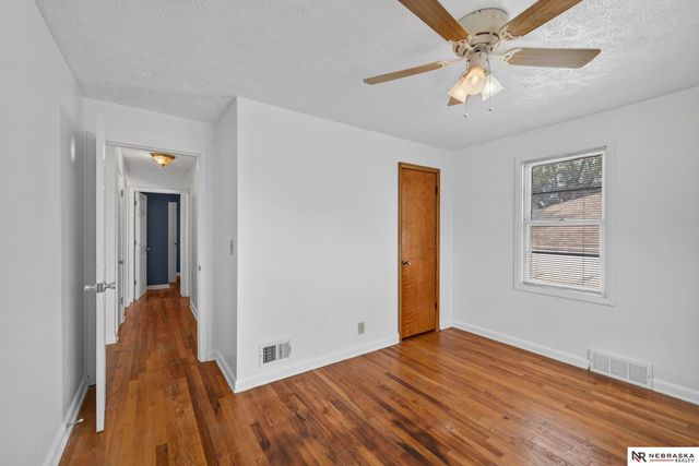 4140 N 65th Street, Omaha, NE 68104