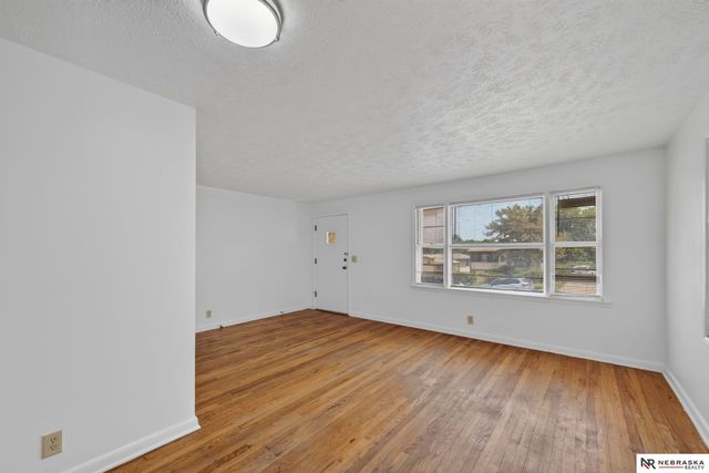 4140 N 65th Street, Omaha, NE 68104