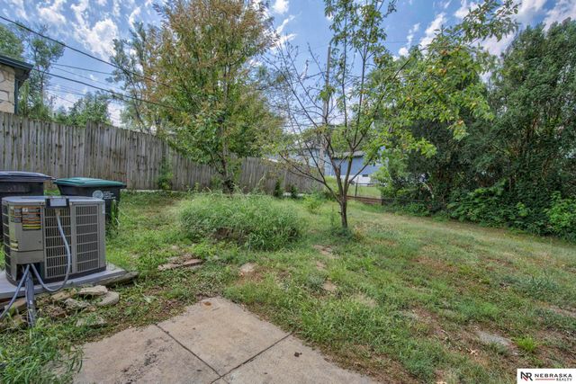 4140 N 65th Street, Omaha, NE 68104