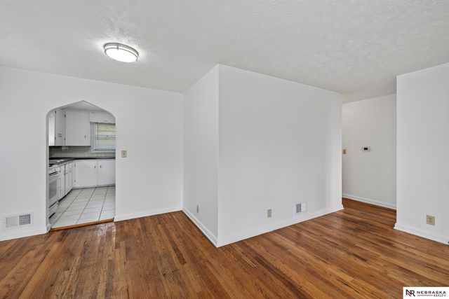 4140 N 65th Street, Omaha, NE 68104