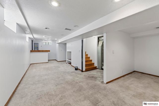 4140 N 65th Street, Omaha, NE 68104
