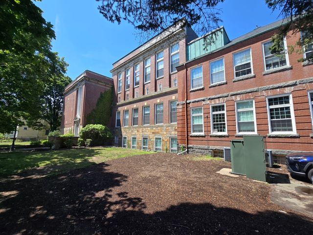 130 Beach St 208, Quincy, MA 02170