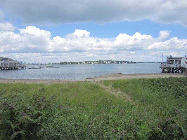 130 Beach St 208, Quincy, MA 02170