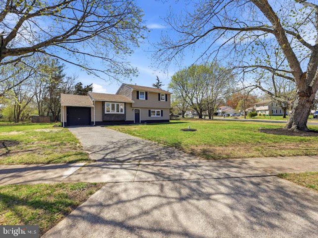 1921 MOUNTAIN DR, Vineland, NJ 08360