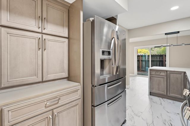 1894 Cannon Dr, Walnut Creek, CA 94597