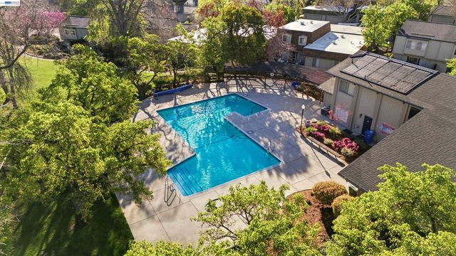 1894 Cannon Dr, Walnut Creek, CA 94597