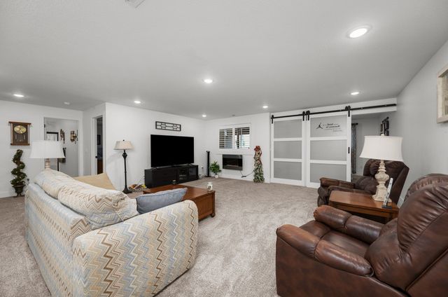 4418 Chestnut Drive 0, Bettendorf, IA 52772