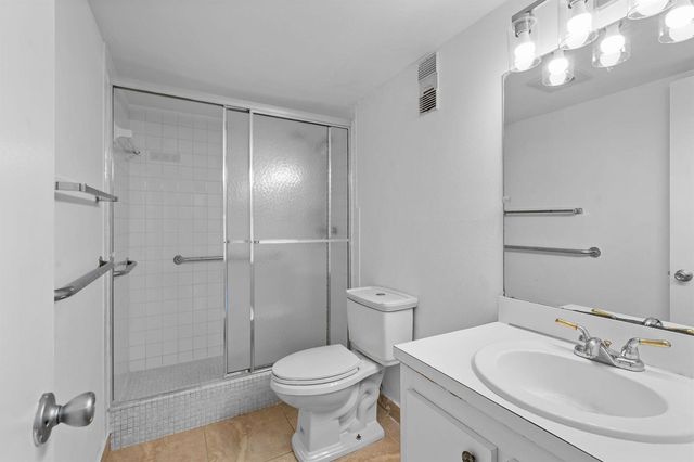 9470 Live Oak Place 204, Davie, FL 33324