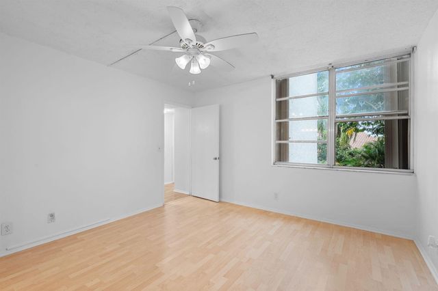 9470 Live Oak Place 204, Davie, FL 33324