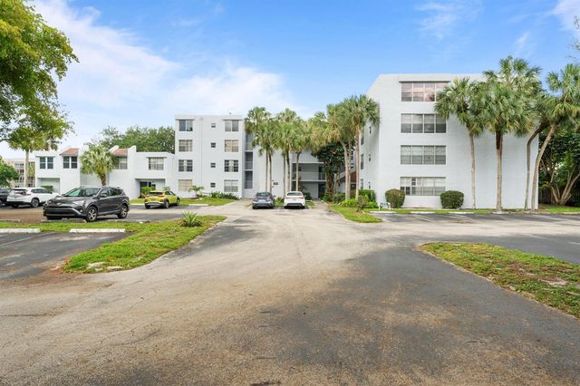 9470 Live Oak Place 204, Davie, FL 33324