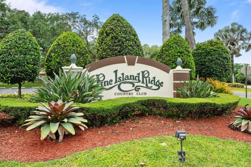 9470 Live Oak Place 204, Davie, FL 33324