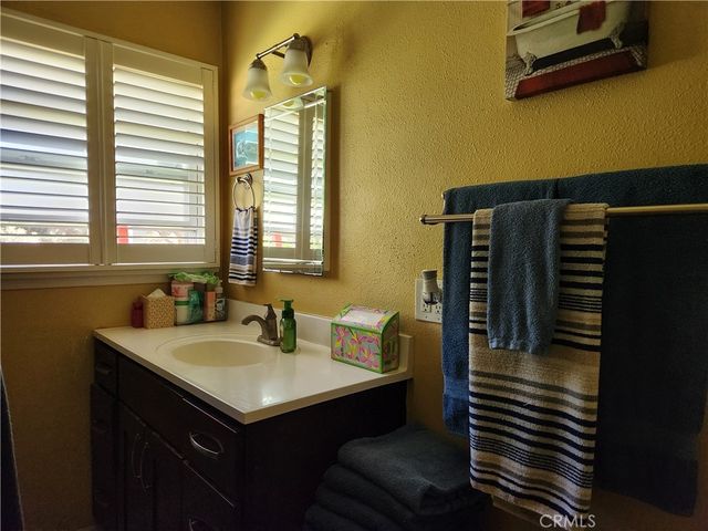 621 E Cypress, Glendora, CA 91741