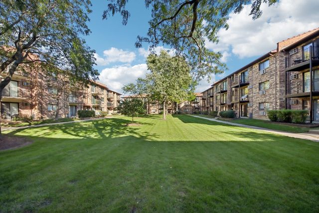 232 Klein Creek Court 4D, Carol Stream, IL 60188