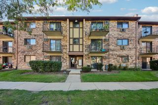 232 Klein Creek Court 4D, Carol Stream, IL 60188