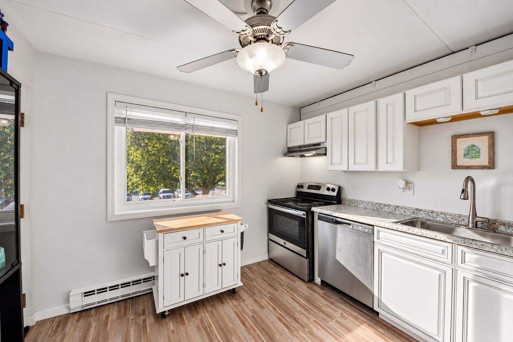 232 Klein Creek Court 4D, Carol Stream, IL 60188 — photo 4