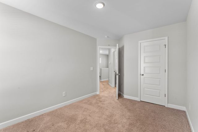 1067 Emery Bay Cir, Hendersonville, TN 37075